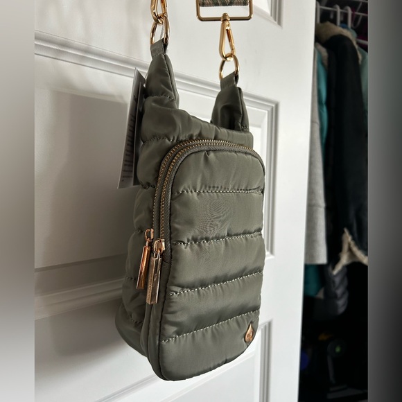 Wanderfull Quilted Sage Crossbody Convertible Hydrobag Waterbottle Purse NWT - Picture 12 of 16